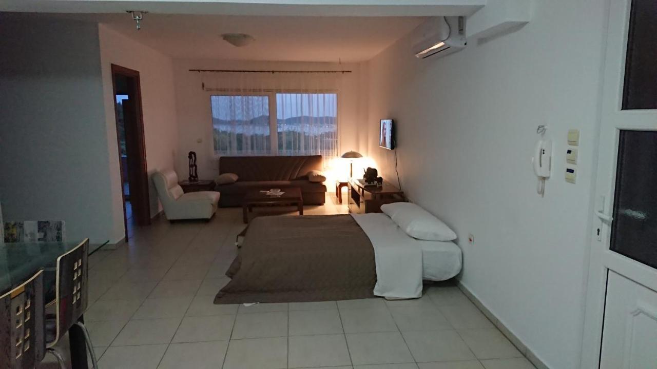Apartment Ithakis Nea Iraklitsa Екстериор снимка